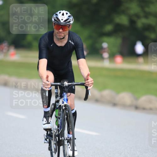 15.06.2025 - 27. Vierlanden-Triathlon H.Heesch http://msf.ph/oto/7987215 15.06.2025 11:36:52 Radfahren 123, 642 meine-sportfotos.de