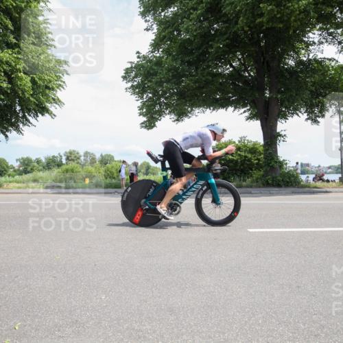 15.06.2025 - 7 Türme Triathlon Yannick Fuchs http://msf.ph/oto/7987228 15.06.2025 12:43:31 Radfahren 658 meine-sportfotos.de
