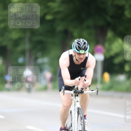 15.06.2025 - 7 Türme Triathlon Yannick Fuchs http://msf.ph/oto/7987254 15.06.2025 11:42:31 Radfahren 204, 209, 233 meine-sportfotos.de