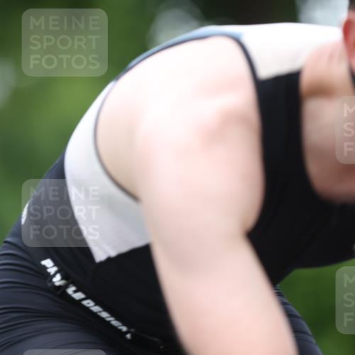 15.06.2025 - 7 Türme Triathlon Yannick Fuchs http://msf.ph/oto/7987316 15.06.2025 11:42:32 Radfahren 204, 209, 233 meine-sportfotos.de