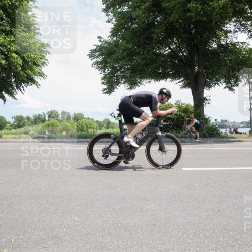15.06.2025 - 7 Türme Triathlon Yannick Fuchs http://msf.ph/oto/7987324 15.06.2025 12:44:24 Radfahren 219, 306 meine-sportfotos.de