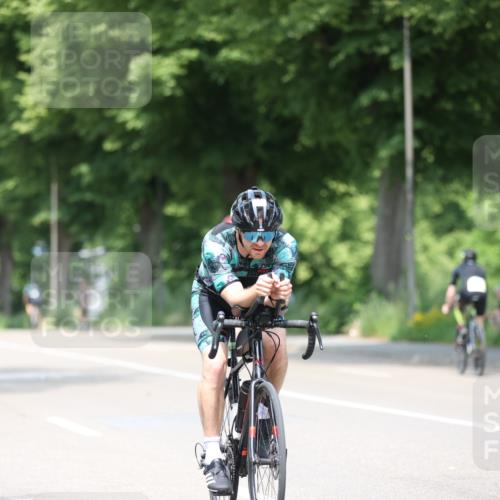 15.06.2025 - 7 Türme Triathlon Yannick Fuchs http://msf.ph/oto/7987348 15.06.2025 12:58:33 Radfahren 367, 386, 440, 585, 592, 606, 762, 769, 865, 881 meine-sportfotos.de