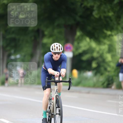 15.06.2025 - 7 Türme Triathlon Yannick Fuchs http://msf.ph/oto/7987375 15.06.2025 11:42:37 Radfahren 204, 209, 278 meine-sportfotos.de