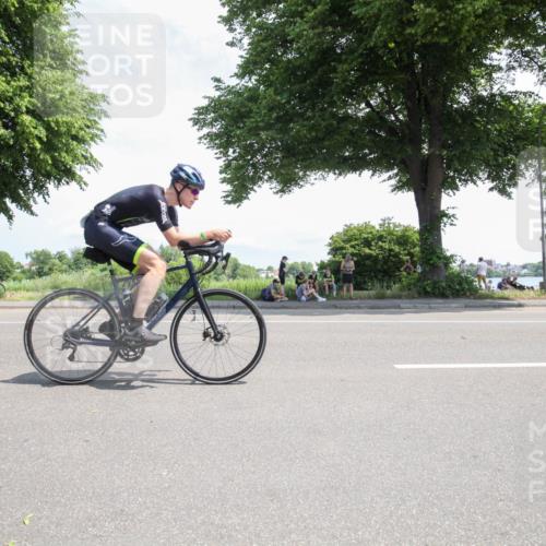 15.06.2025 - 7 Türme Triathlon Yannick Fuchs http://msf.ph/oto/7987417 15.06.2025 12:46:29 Radfahren 317, 504, 566, 605, 609 meine-sportfotos.de