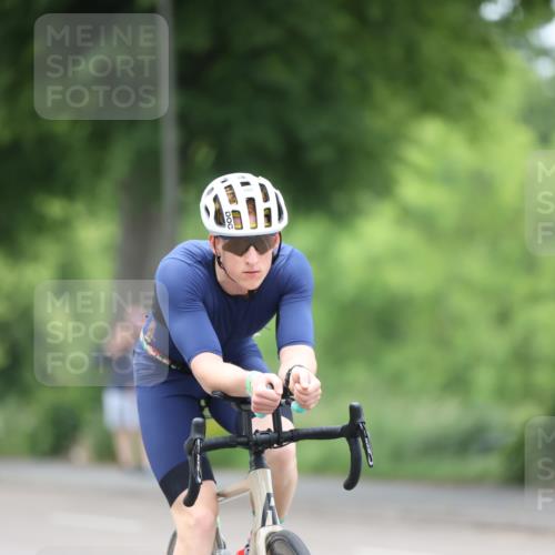 15.06.2025 - 7 Türme Triathlon Yannick Fuchs http://msf.ph/oto/7987425 15.06.2025 11:42:38 Radfahren 204, 209, 278 meine-sportfotos.de