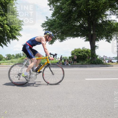 15.06.2025 - 7 Türme Triathlon Yannick Fuchs http://msf.ph/oto/7987430 15.06.2025 12:46:31 Radfahren 240, 317, 504, 566, 605, 609 meine-sportfotos.de