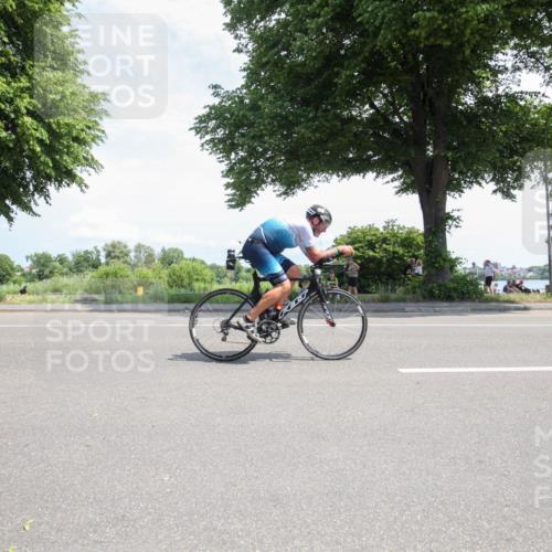 15.06.2025 - 7 Türme Triathlon Yannick Fuchs http://msf.ph/oto/7987475 15.06.2025 12:46:47 Radfahren 490, 496, 543 meine-sportfotos.de