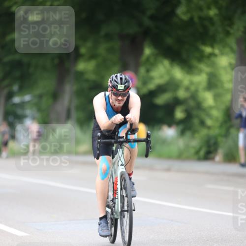 15.06.2025 - 7 Türme Triathlon Yannick Fuchs http://msf.ph/oto/7987477 15.06.2025 11:42:39 Radfahren 204, 209, 278 meine-sportfotos.de