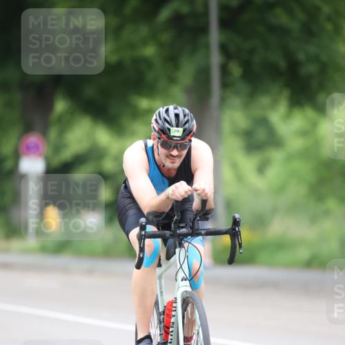 15.06.2025 - 7 Türme Triathlon Yannick Fuchs http://msf.ph/oto/7987489 15.06.2025 11:42:40 Radfahren 204, 209, 278, 341 meine-sportfotos.de