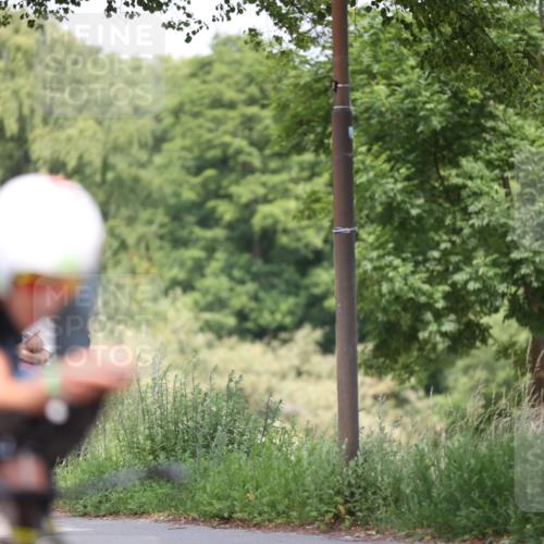 15.06.2025 - 7 Türme Triathlon Yannick Fuchs http://msf.ph/oto/7987502 15.06.2025 12:58:42 Radfahren 402, 460, 506, 531, 680, 707, 719, 740, 865, 950 meine-sportfotos.de