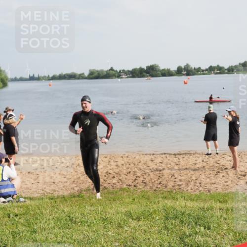 21.06.2025 - 27. Vierlanden-Triathlon MichiJ http://msf.ph/oto/7987520 15.06.2026 09:13:34 Schwimmen 237 meine-sportfotos.de
