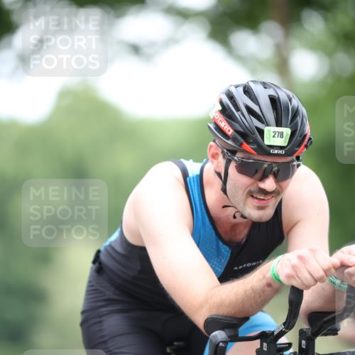 15.06.2025 - 7 Türme Triathlon Yannick Fuchs http://msf.ph/oto/7987544 15.06.2025 11:42:40 Radfahren 204, 209, 278, 341 meine-sportfotos.de