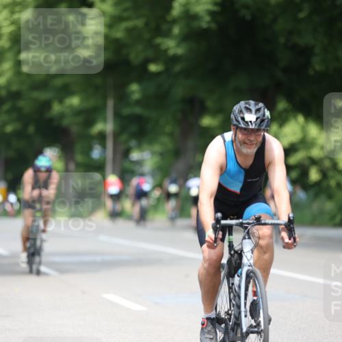 15.06.2025 - 7 Türme Triathlon Yannick Fuchs http://msf.ph/oto/7987554 15.06.2025 12:58:47 Radfahren 402, 527, 665, 681, 701, 707, 719, 740, 1182 meine-sportfotos.de