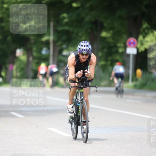 15.06.2025 - 7 Türme Triathlon Yannick Fuchs http://msf.ph/oto/7987563 15.06.2025 12:58:48 Radfahren 402, 527, 665, 681, 701, 707, 719, 1182 meine-sportfotos.de