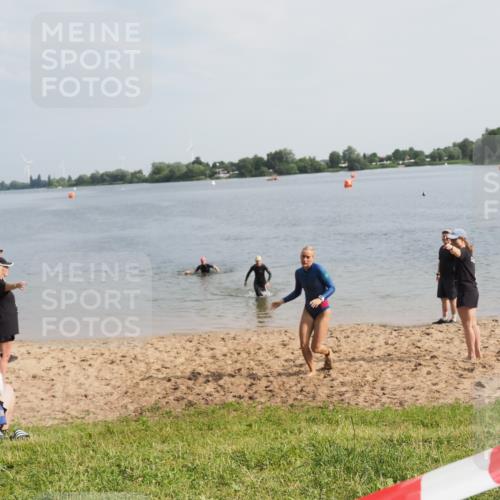 21.06.2025 - 27. Vierlanden-Triathlon MichiJ http://msf.ph/oto/7987577 15.06.2026 09:13:48 Schwimmen 203, 228 meine-sportfotos.de