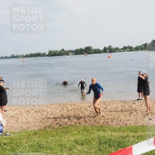 21.06.2025 - 27. Vierlanden-Triathlon MichiJ http://msf.ph/oto/7987584 15.06.2026 09:13:48 Schwimmen 203, 228 meine-sportfotos.de