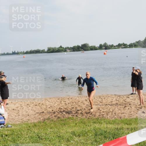 21.06.2025 - 27. Vierlanden-Triathlon MichiJ http://msf.ph/oto/7987590 15.06.2026 09:13:48 Schwimmen 203, 228 meine-sportfotos.de