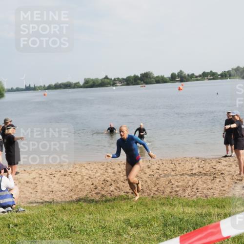 21.06.2025 - 27. Vierlanden-Triathlon MichiJ http://msf.ph/oto/7987620 15.06.2026 09:13:48 Schwimmen 203, 228 meine-sportfotos.de