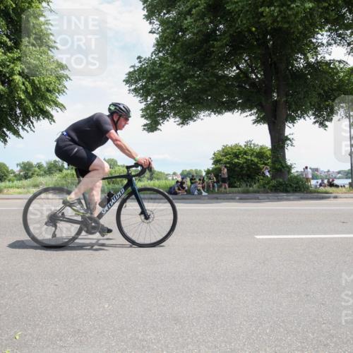 15.06.2025 - 7 Türme Triathlon Yannick Fuchs http://msf.ph/oto/7987647 15.06.2025 12:47:48 Radfahren 247, 411, 443, 477, 609, 648 meine-sportfotos.de
