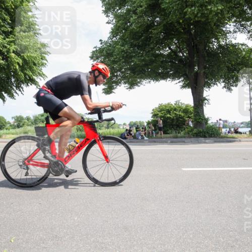 15.06.2025 - 7 Türme Triathlon Yannick Fuchs http://msf.ph/oto/7987651 15.06.2025 12:47:50 Radfahren 247, 411, 443, 477, 609 meine-sportfotos.de