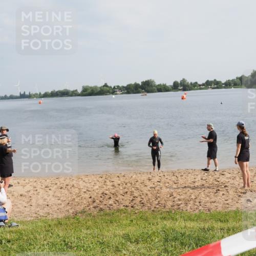 21.06.2025 - 27. Vierlanden-Triathlon MichiJ http://msf.ph/oto/7987670 15.06.2026 09:13:51 Schwimmen 203, 228 meine-sportfotos.de