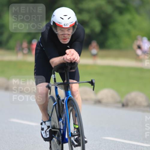 21.06.2025 - 27. Vierlanden-Triathlon H.Heesch http://msf.ph/oto/7987697 15.06.2025 11:38:38 Radfahren 636, 668, 716, 793, 837 meine-sportfotos.de