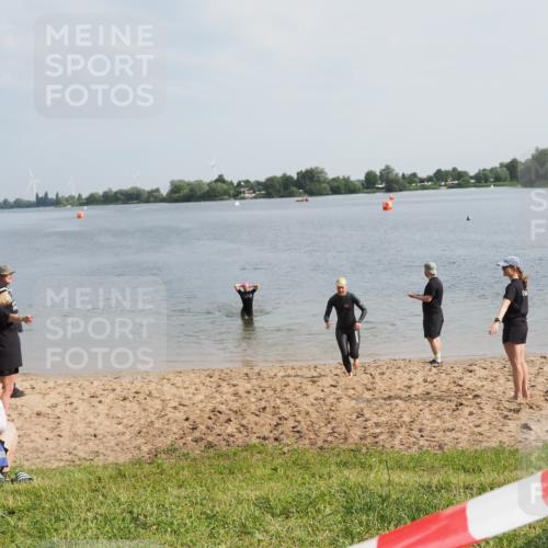 21.06.2025 - 27. Vierlanden-Triathlon MichiJ http://msf.ph/oto/7987755 15.06.2026 09:13:52 Schwimmen 203, 228 meine-sportfotos.de
