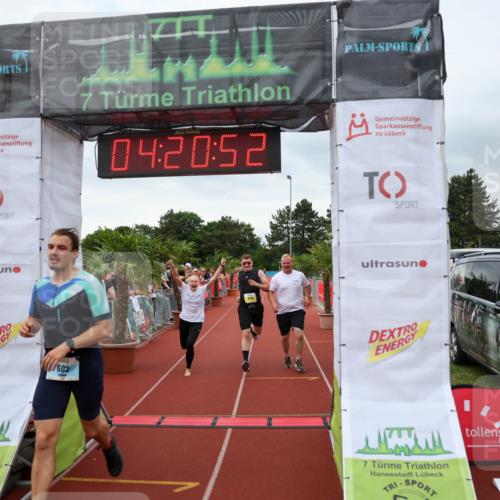 15.06.2025 - 7 Türme Triathlon Michael Strokosch http://msf.ph/oto/7987765 15.06.2025 14:20:52 Ziel 602, 954, 1178 meine-sportfotos.de