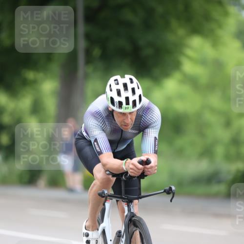 15.06.2025 - 7 Türme Triathlon Yannick Fuchs http://msf.ph/oto/7987790 15.06.2025 11:43:06 Radfahren 254, 290, 317 meine-sportfotos.de