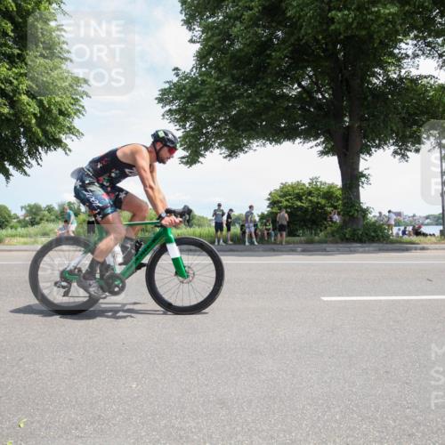 15.06.2025 - 7 Türme Triathlon Yannick Fuchs http://msf.ph/oto/7987805 15.06.2025 12:49:27 Radfahren 247, 366, 397, 638, 656 meine-sportfotos.de