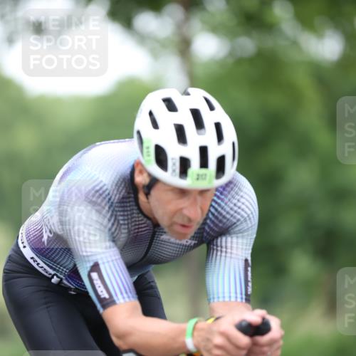 15.06.2025 - 7 Türme Triathlon Yannick Fuchs http://msf.ph/oto/7987808 15.06.2025 11:43:06 Radfahren 254, 290, 317 meine-sportfotos.de
