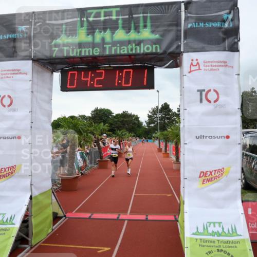 15.06.2025 - 7 Türme Triathlon Michael Strokosch http://msf.ph/oto/7987849 15.06.2025 14:21:01 Ziel 810, 811, 954 meine-sportfotos.de