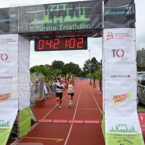 15.06.2025 - 7 Türme Triathlon Michael Strokosch http://msf.ph/oto/7987870 15.06.2025 14:21:02 Ziel 810, 811, 954 meine-sportfotos.de