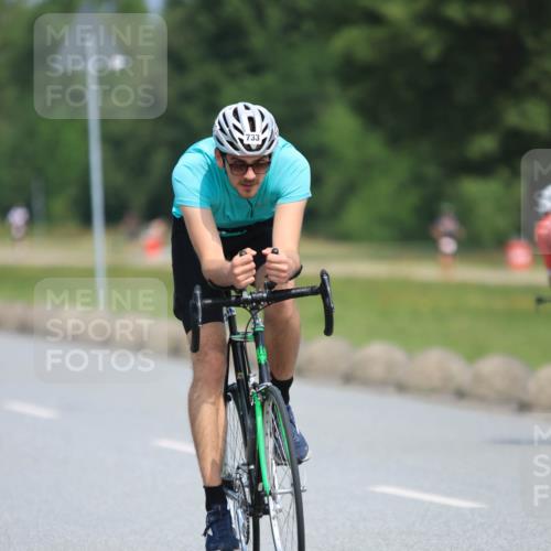 15.06.2025 - 27. Vierlanden-Triathlon H.Heesch http://msf.ph/oto/7987871 15.06.2025 11:39:05 Radfahren 227, 643, 732, 733 meine-sportfotos.de