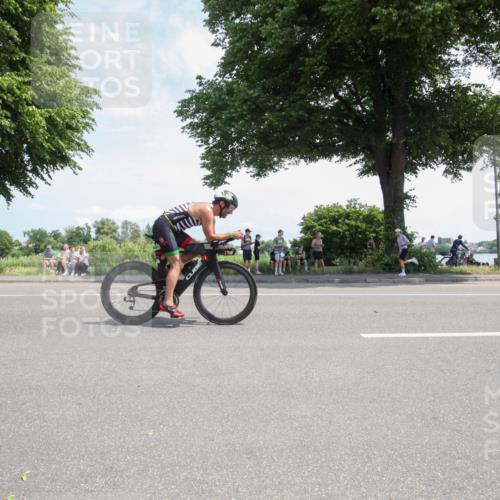 15.06.2025 - 7 Türme Triathlon Yannick Fuchs http://msf.ph/oto/7987873 15.06.2025 12:49:56 Radfahren 466, 498 meine-sportfotos.de