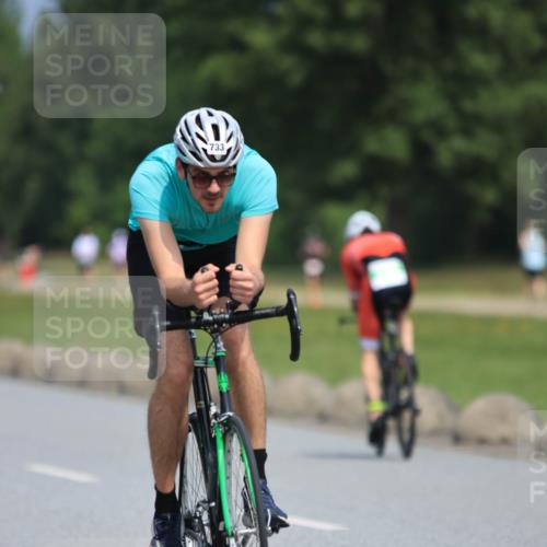 15.06.2025 - 27. Vierlanden-Triathlon H.Heesch http://msf.ph/oto/7987883 15.06.2025 11:39:05 Radfahren 227, 643, 732, 733 meine-sportfotos.de