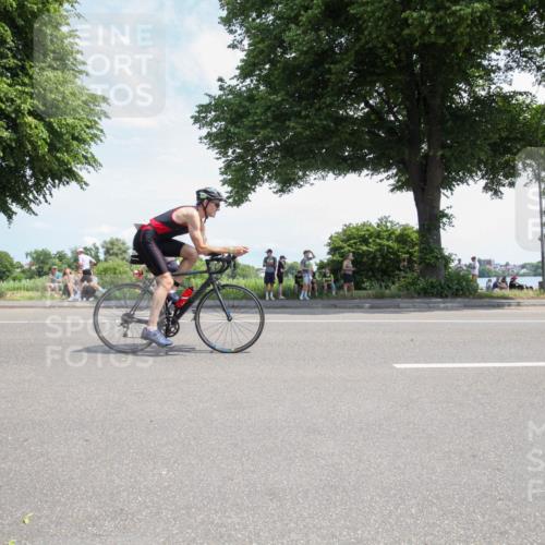 15.06.2025 - 7 Türme Triathlon Yannick Fuchs http://msf.ph/oto/7987891 15.06.2025 12:49:59 Radfahren 498 meine-sportfotos.de