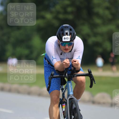 15.06.2025 - 27. Vierlanden-Triathlon H.Heesch http://msf.ph/oto/7987911 15.06.2025 11:39:07 Radfahren 220, 641, 643, 723, 733, 746 meine-sportfotos.de