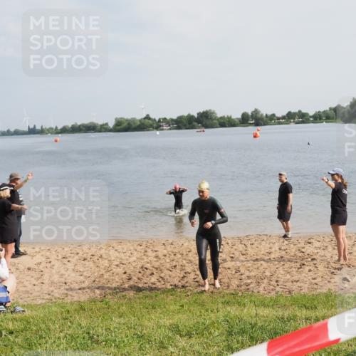 21.06.2025 - 27. Vierlanden-Triathlon MichiJ http://msf.ph/oto/7987966 15.06.2026 09:13:55 Schwimmen 198, 203, 228 meine-sportfotos.de