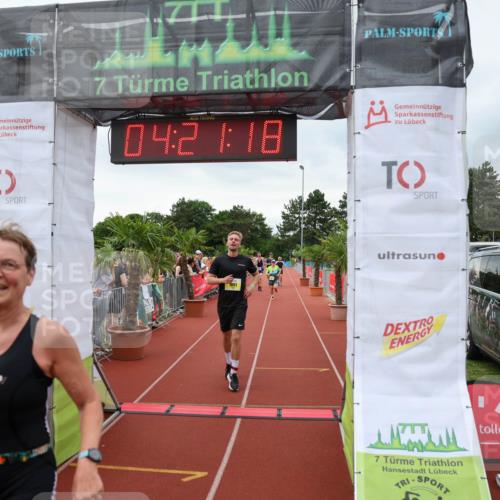 15.06.2025 - 7 Türme Triathlon Michael Strokosch http://msf.ph/oto/7988037 15.06.2025 14:21:18 Ziel 647, 960, 1017, 1051 meine-sportfotos.de