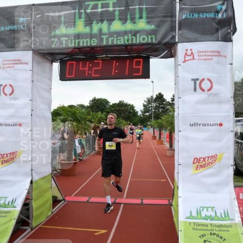 15.06.2025 - 7 Türme Triathlon Michael Strokosch http://msf.ph/oto/7988056 15.06.2025 14:21:19 Ziel 546, 647, 960, 1017, 1051 meine-sportfotos.de