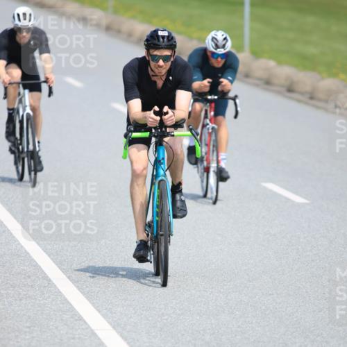 21.06.2025 - 27. Vierlanden-Triathlon H.Heesch http://msf.ph/oto/7988058 15.06.2025 11:40:28 Radfahren 206, 647, 678, 694, 707, 710, 740, 760 meine-sportfotos.de
