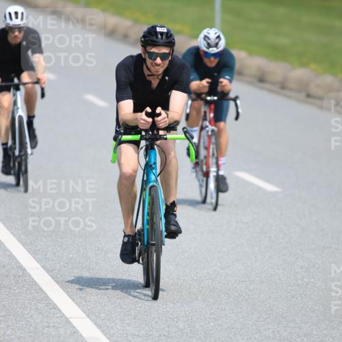 21.06.2025 - 27. Vierlanden-Triathlon H.Heesch http://msf.ph/oto/7988066 15.06.2025 11:40:28 Radfahren 206, 647, 678, 694, 707, 710, 740, 760 meine-sportfotos.de