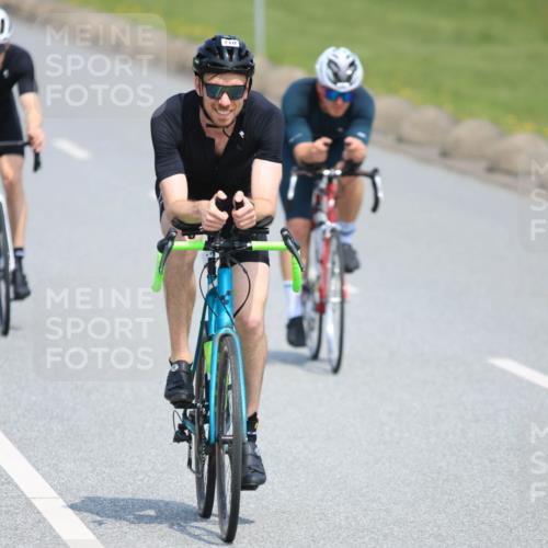 21.06.2025 - 27. Vierlanden-Triathlon H.Heesch http://msf.ph/oto/7988081 15.06.2025 11:40:29 Radfahren 206, 647, 678, 694, 707, 710, 740, 760 meine-sportfotos.de