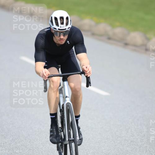 21.06.2025 - 27. Vierlanden-Triathlon H.Heesch http://msf.ph/oto/7988109 15.06.2025 11:40:30 Radfahren 206, 647, 678, 694, 707, 710, 740, 760 meine-sportfotos.de