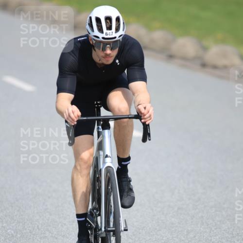 21.06.2025 - 27. Vierlanden-Triathlon H.Heesch http://msf.ph/oto/7988118 15.06.2025 11:40:30 Radfahren 206, 647, 678, 694, 707, 710, 740, 760 meine-sportfotos.de
