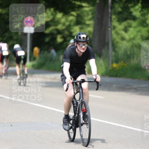 15.06.2025 - 7 Türme Triathlon Yannick Fuchs http://msf.ph/oto/7988123 15.06.2025 12:59:37 Radfahren 558, 663, 727, 792, 859 meine-sportfotos.de