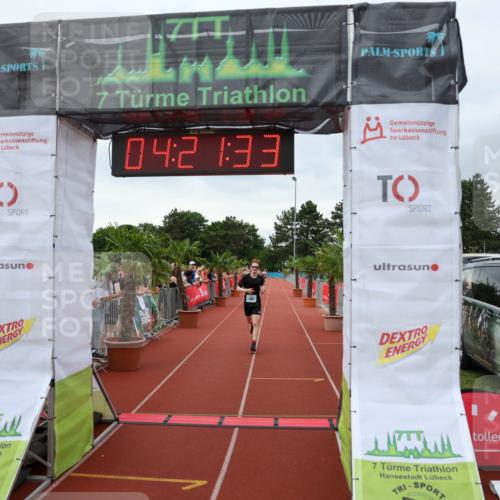 15.06.2025 - 7 Türme Triathlon Michael Strokosch http://msf.ph/oto/7988138 15.06.2025 14:21:33 Ziel 663 meine-sportfotos.de