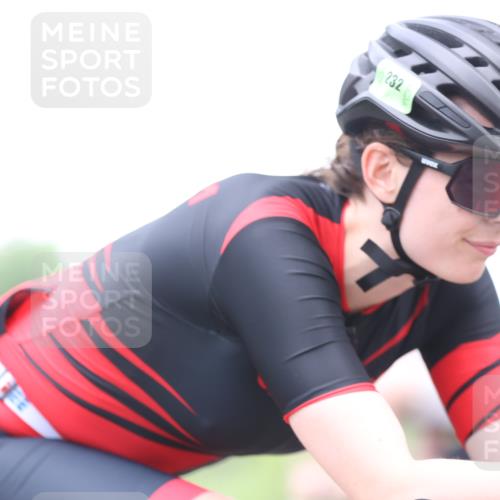 15.06.2025 - 7 Türme Triathlon Yannick Fuchs http://msf.ph/oto/7988157 15.06.2025 11:44:05 Radfahren 204, 232, 233 meine-sportfotos.de