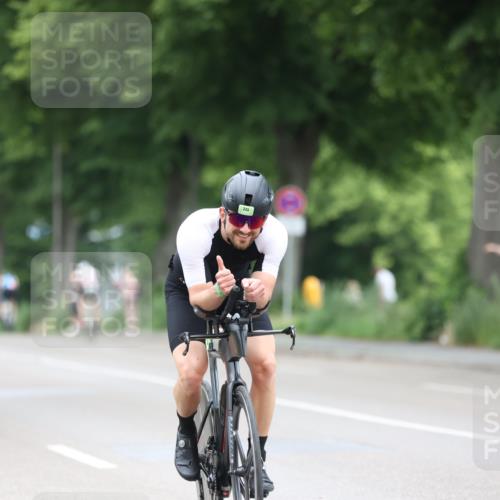 15.06.2025 - 7 Türme Triathlon Yannick Fuchs http://msf.ph/oto/7988197 15.06.2025 11:44:13 Radfahren 204, 278, 341 meine-sportfotos.de